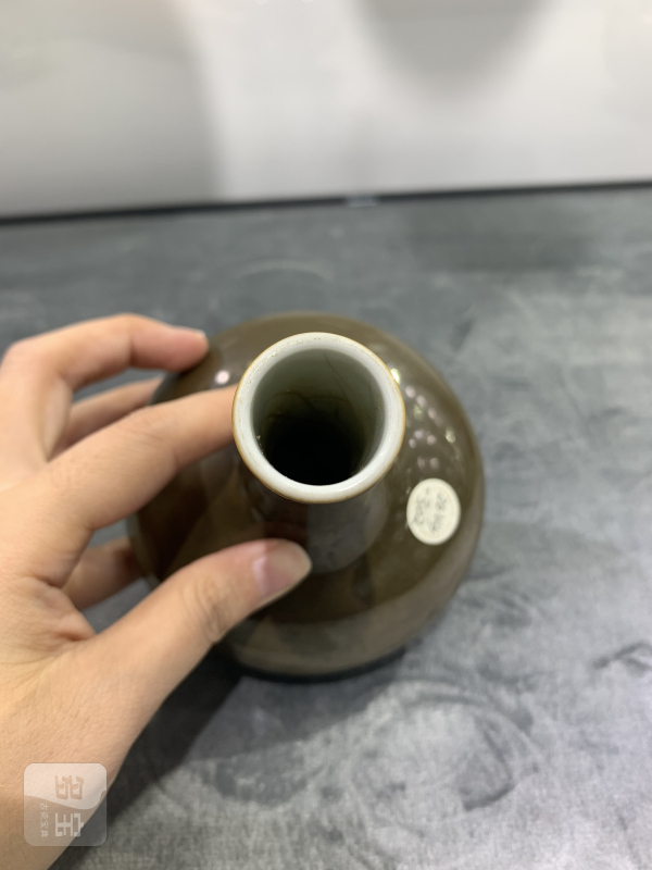 清晚期茶叶末釉荸荠瓶 - 图7